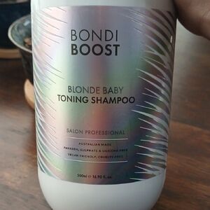 Bondi Boost Blonde Baby Toning Shampoo - White